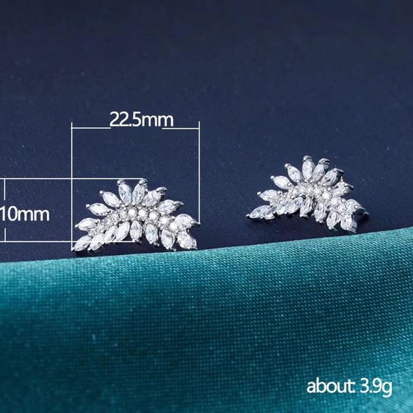 "Trend Brass 3A Cubic Zirconia Leaf Shaped Stud Earrings, MLNN1352 - Picture 3 of 4